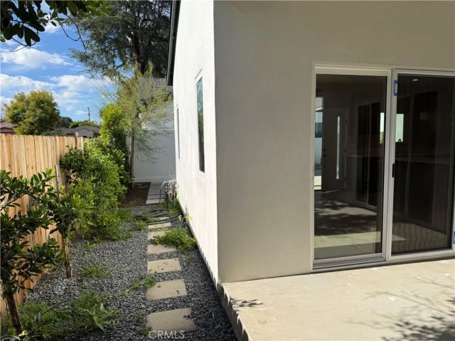 1072 N Vinedo Avenue, Pasadena, CA 91107