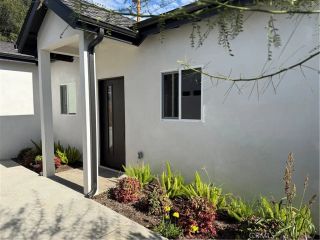 1072 N Vinedo Avenue, Pasadena, CA 91107