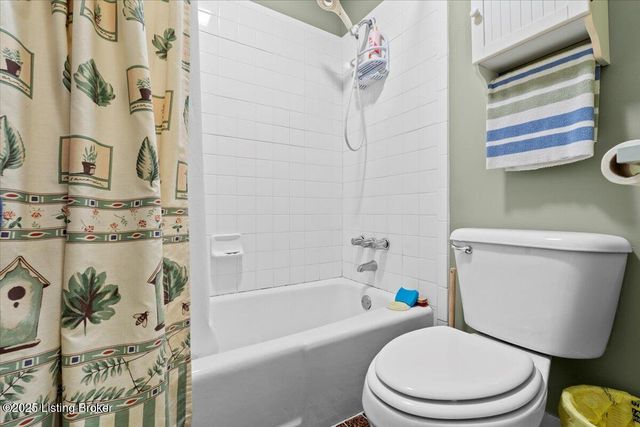 3702 Hillview Blvd, Louisville, KY 40229