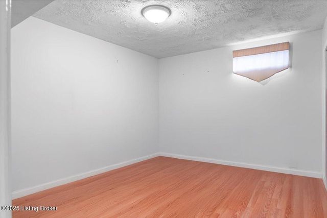 3702 Hillview Blvd, Louisville, KY 40229