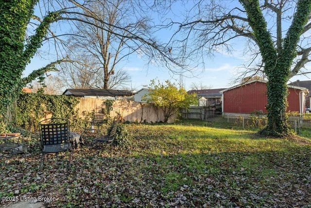 3702 Hillview Blvd, Louisville, KY 40229