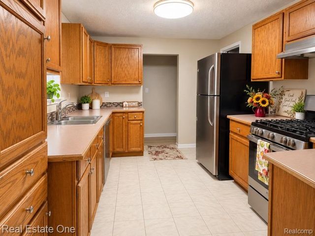 21218 Woodward Street, Clinton Charter Township, MI 48035