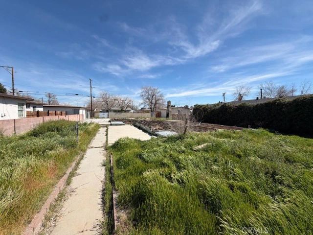 45356 10th West, Lancaster, CA 93534