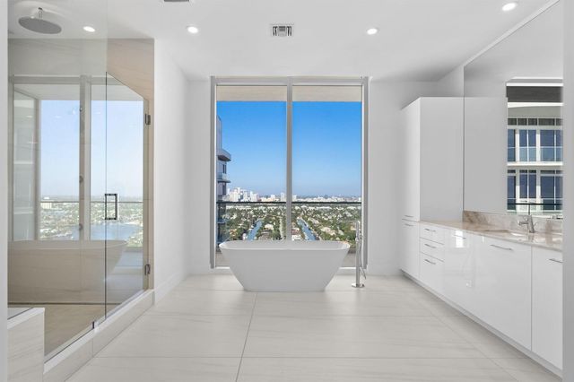 151 N Seabreeze Boulevard Ph2601-e, Fort Lauderdale, FL 33304