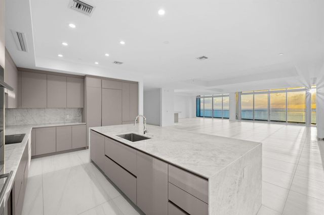 151 N Seabreeze Boulevard Ph2601-e, Fort Lauderdale, FL 33304