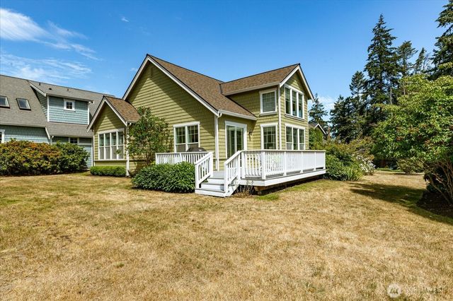 1402 Starview Court, Freeland, WA 98249
