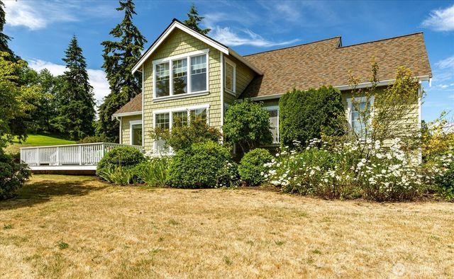 1402 Starview Court, Freeland, WA 98249