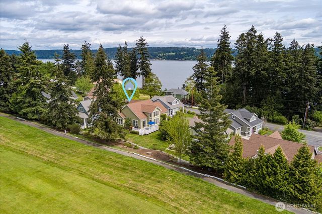 1402 Starview Court, Freeland, WA 98249
