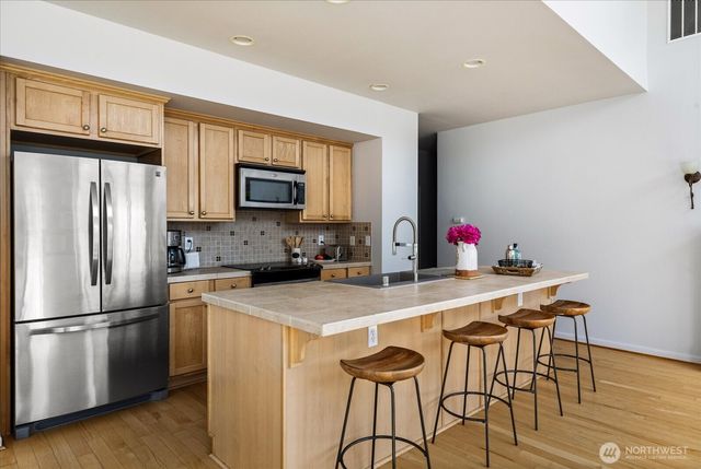 1402 Starview Court, Freeland, WA 98249