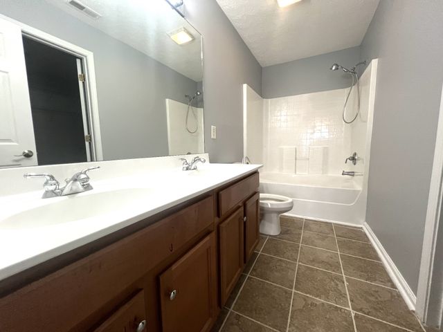 704 Blossom Hill Ct, Smyrna, TN 37167