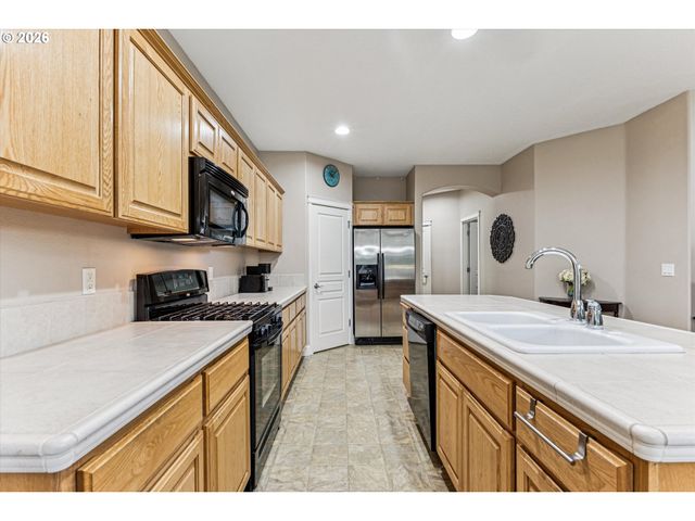 13128 Sw MACBETH Dr, Portland, OR 97224