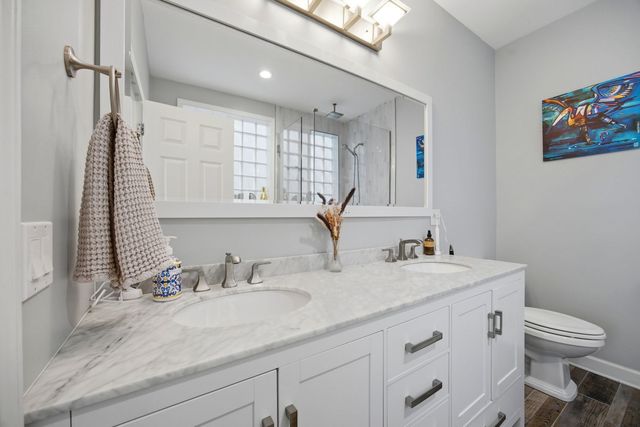 2127 W Rice Street 2E, Chicago, IL 60622