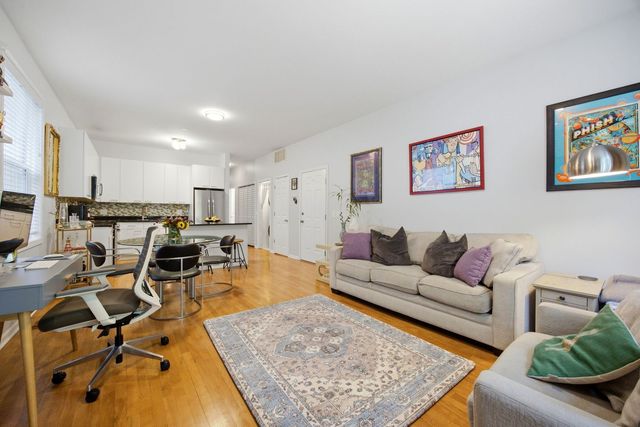 2127 W Rice Street 2E, Chicago, IL 60622