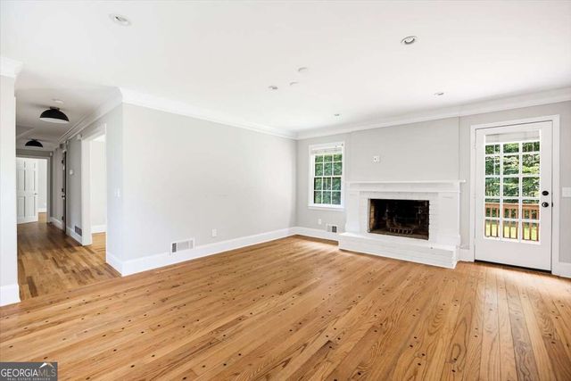 435 NW Stonehenge Drive, Marietta, GA 30064