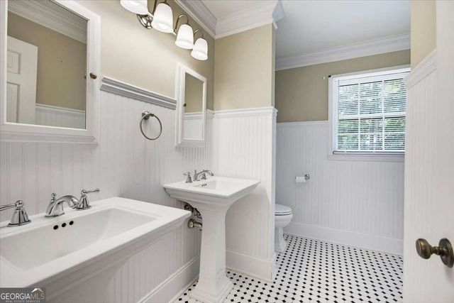 435 NW Stonehenge Drive, Marietta, GA 30064