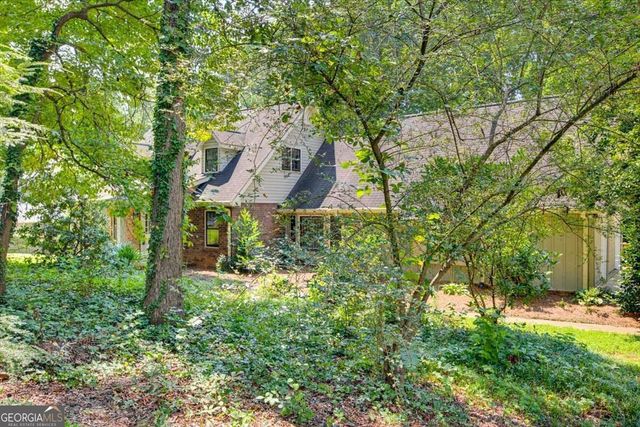 435 NW Stonehenge Drive, Marietta, GA 30064