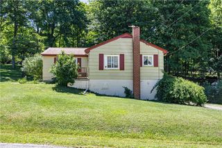 150 Maple Dr, Upper Burrell, PA 15068