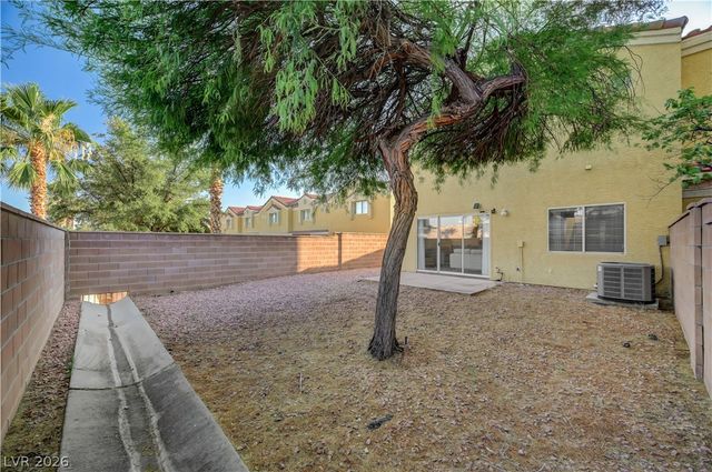 3538 Casa Real Way, Las Vegas, NV 89147