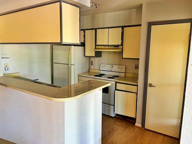 9000 Bissonnet Street 406, Houston, TX 77074