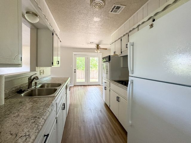 1736 Brandon Circle, Norman, OK 73071