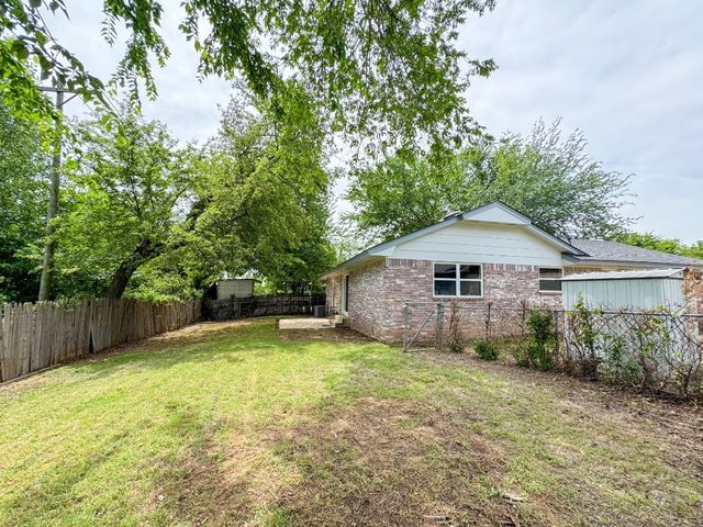 1736 Brandon Circle, Norman, OK 73071