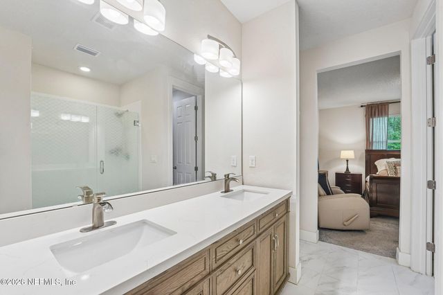 12675 GREEN MEADOW Drive, Jacksonville, FL 32218