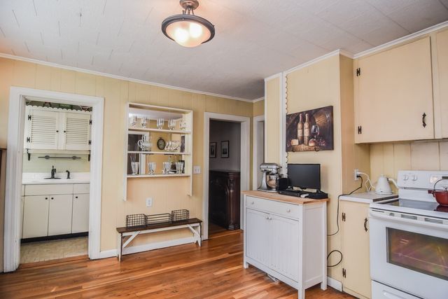 140 Mendon St, Hopedale, MA 01747