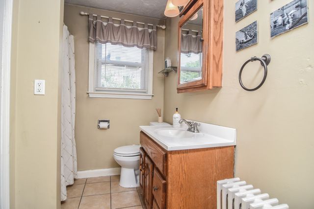 140 Mendon St, Hopedale, MA 01747