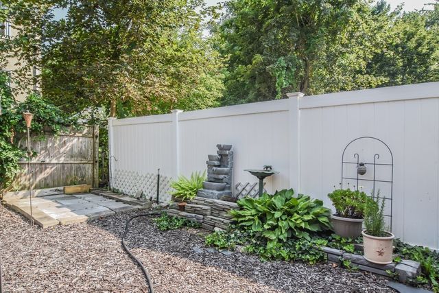 140 Mendon St, Hopedale, MA 01747