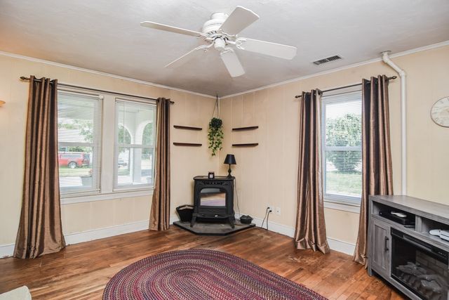 140 Mendon St, Hopedale, MA 01747