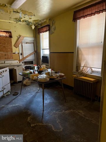 5828 SANSOM ST, Philadelphia, PA 19139
