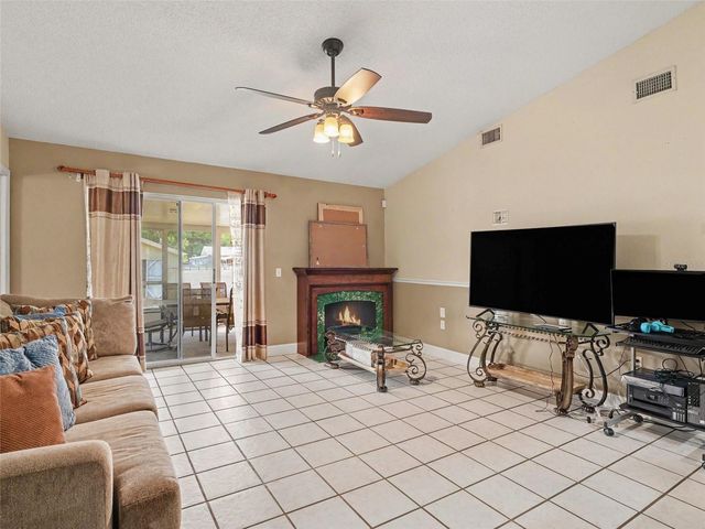 5753 SOUTHWIND DRIVE, Mulberry, FL 33860