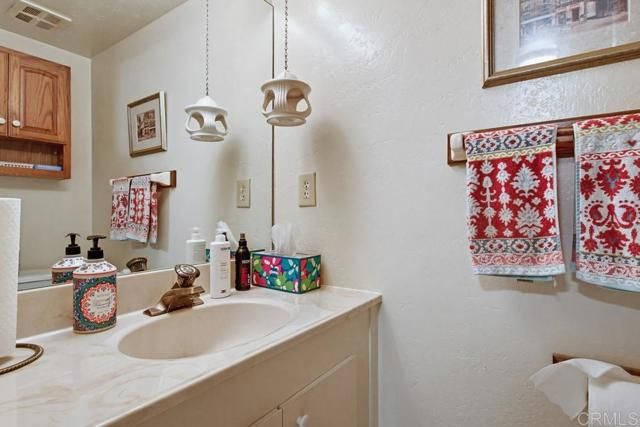 7861 Rancho Fanita Drive B, Santee, CA 92071