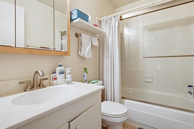 7861 Rancho Fanita Drive B, Santee, CA 92071