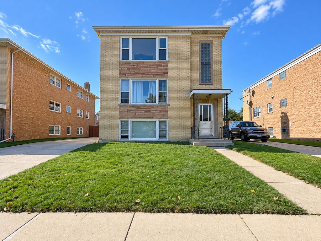 8716 N Elmore Street, Niles, IL 60714 — photo 2