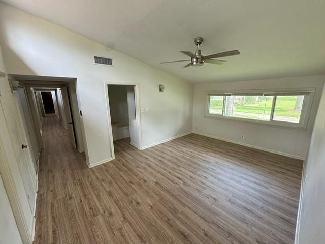 530 Circle Way Drive, Lake Jackson, TX 77566