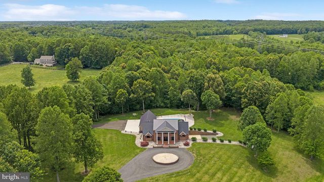 12048 BRISTERSBURG RD, Midland, VA 22728
