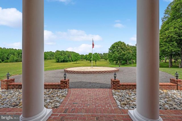 12048 BRISTERSBURG RD, Midland, VA 22728