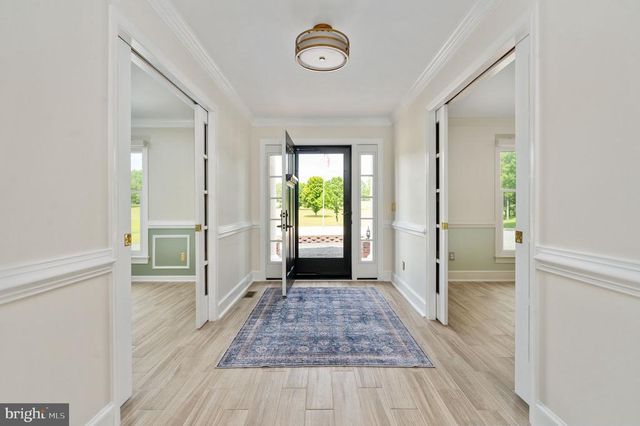 12048 BRISTERSBURG RD, Midland, VA 22728