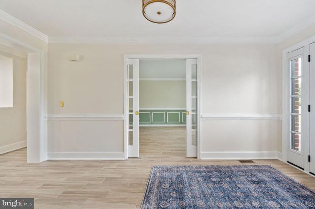 12048 BRISTERSBURG RD, Midland, VA 22728