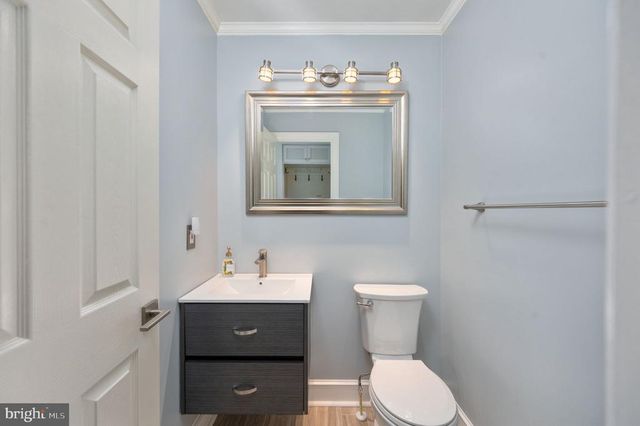 12048 BRISTERSBURG RD, Midland, VA 22728