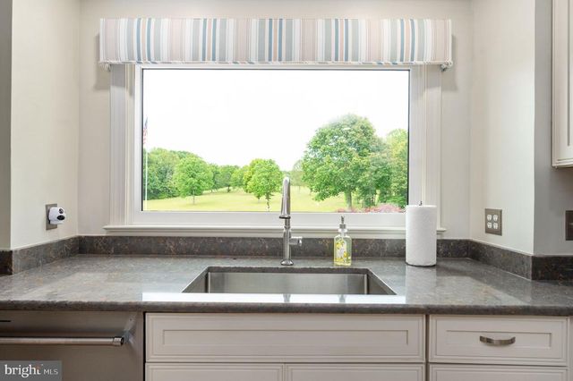 12048 BRISTERSBURG RD, Midland, VA 22728