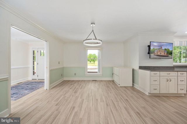 12048 BRISTERSBURG RD, Midland, VA 22728