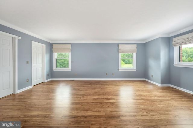 12048 BRISTERSBURG RD, Midland, VA 22728