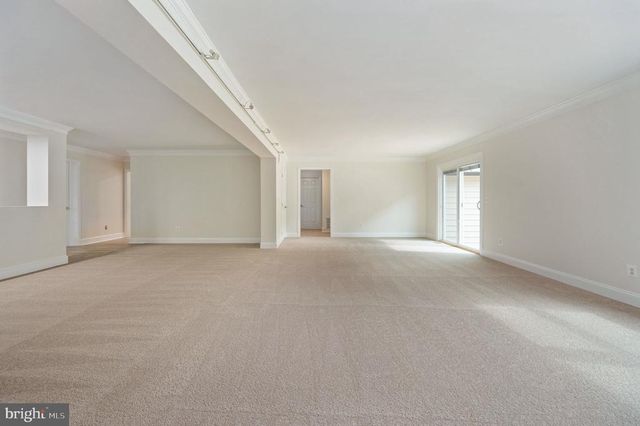 12048 BRISTERSBURG RD, Midland, VA 22728