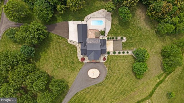 12048 BRISTERSBURG RD, Midland, VA 22728