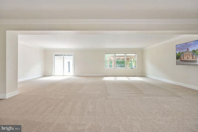 12048 BRISTERSBURG RD, Midland, VA 22728