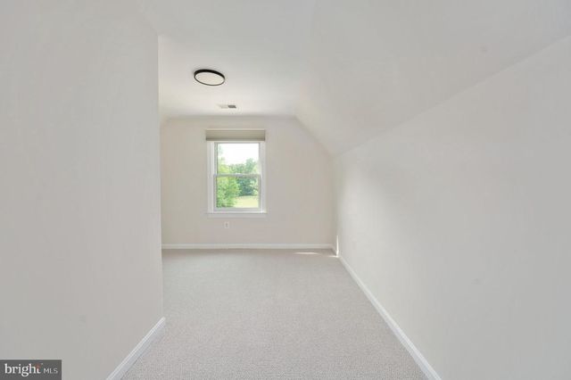 12048 BRISTERSBURG RD, Midland, VA 22728