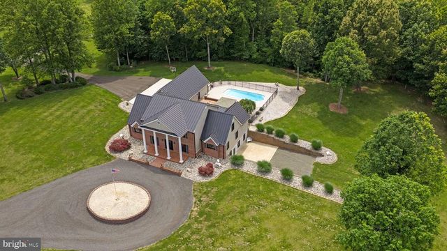 12048 BRISTERSBURG RD, Midland, VA 22728
