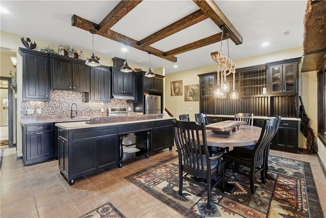 612 Madison 1556, Eureka Springs, AR 72632